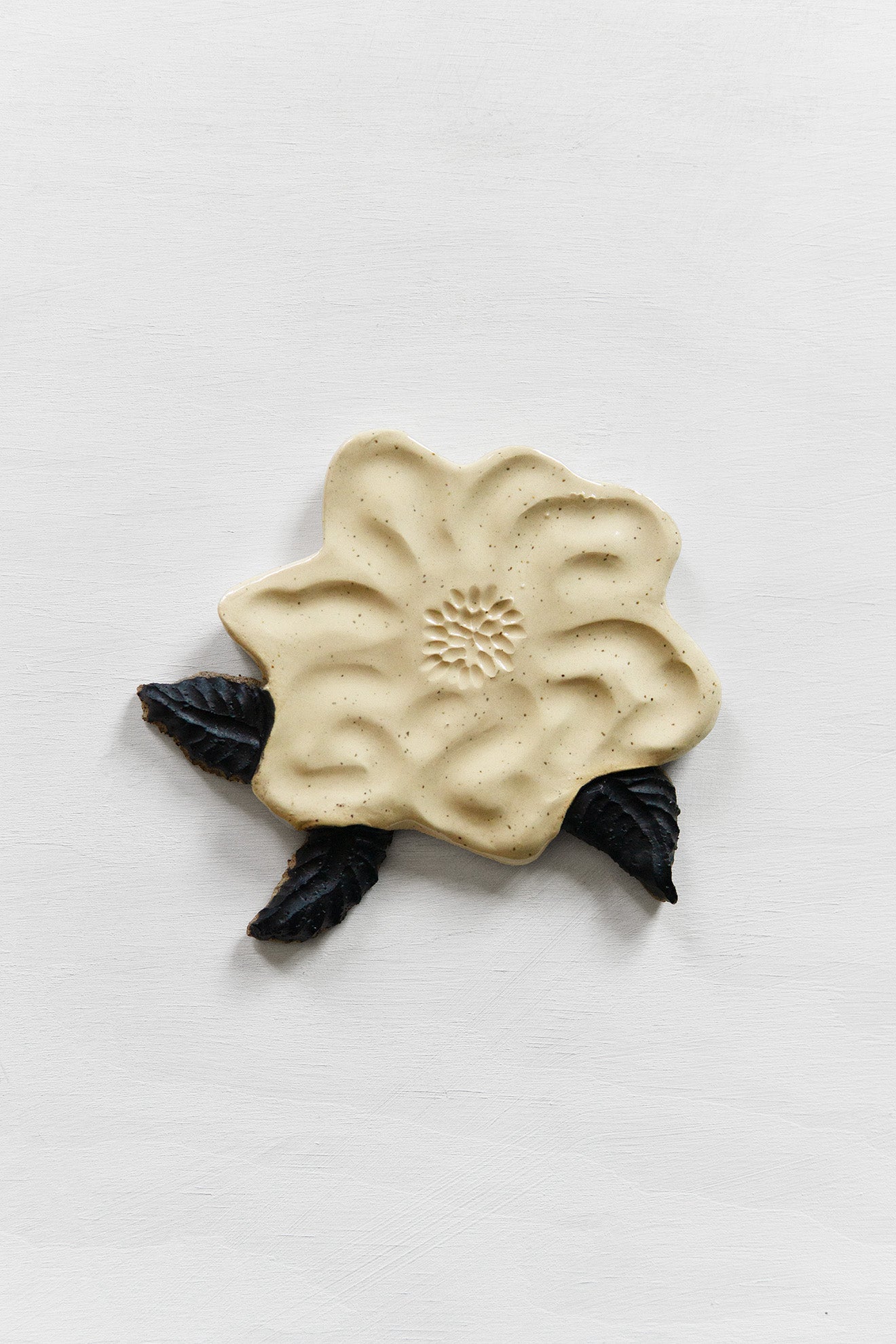 Flower Beige Black