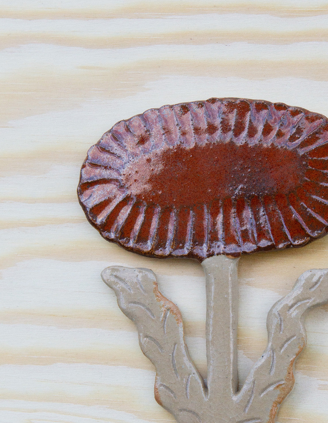 Small Flower Red Beige