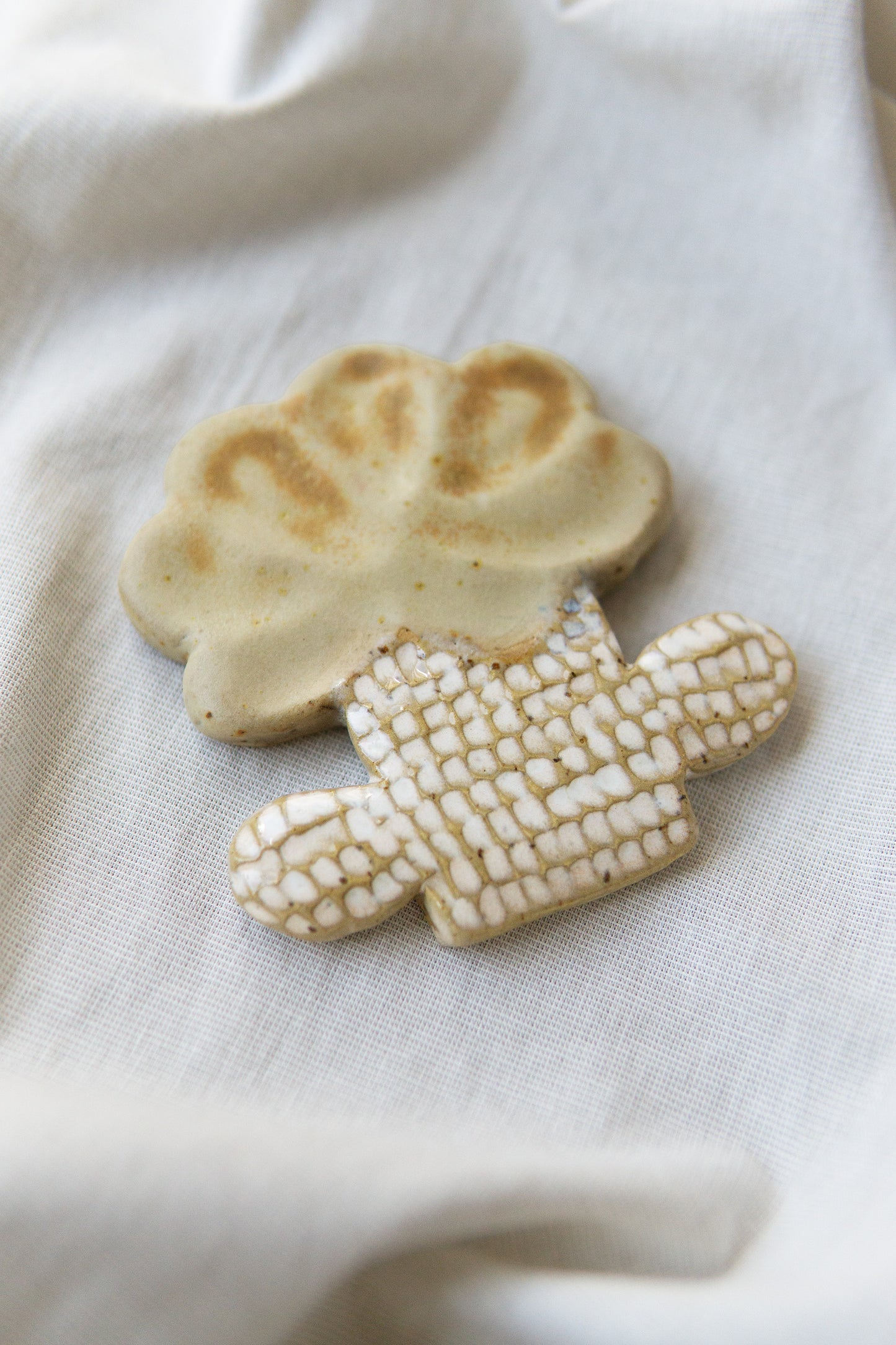 Small Flower Beige White