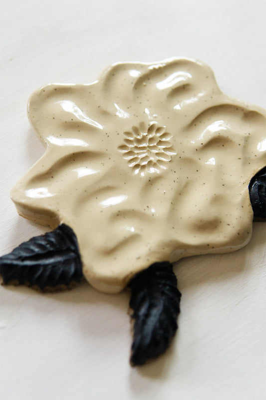 Flower Beige Black