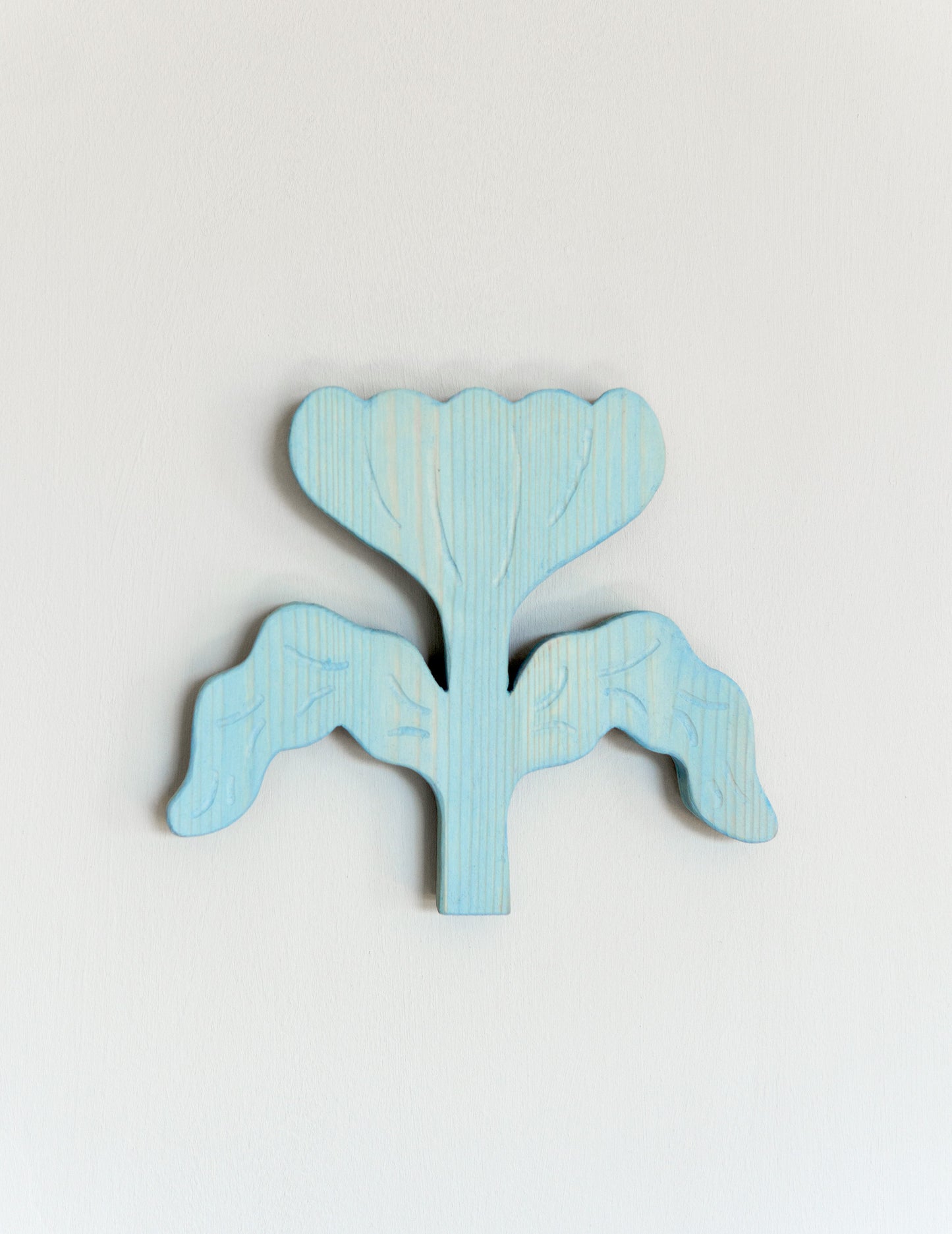 Small Wooden Wallflower No2 Light Blue