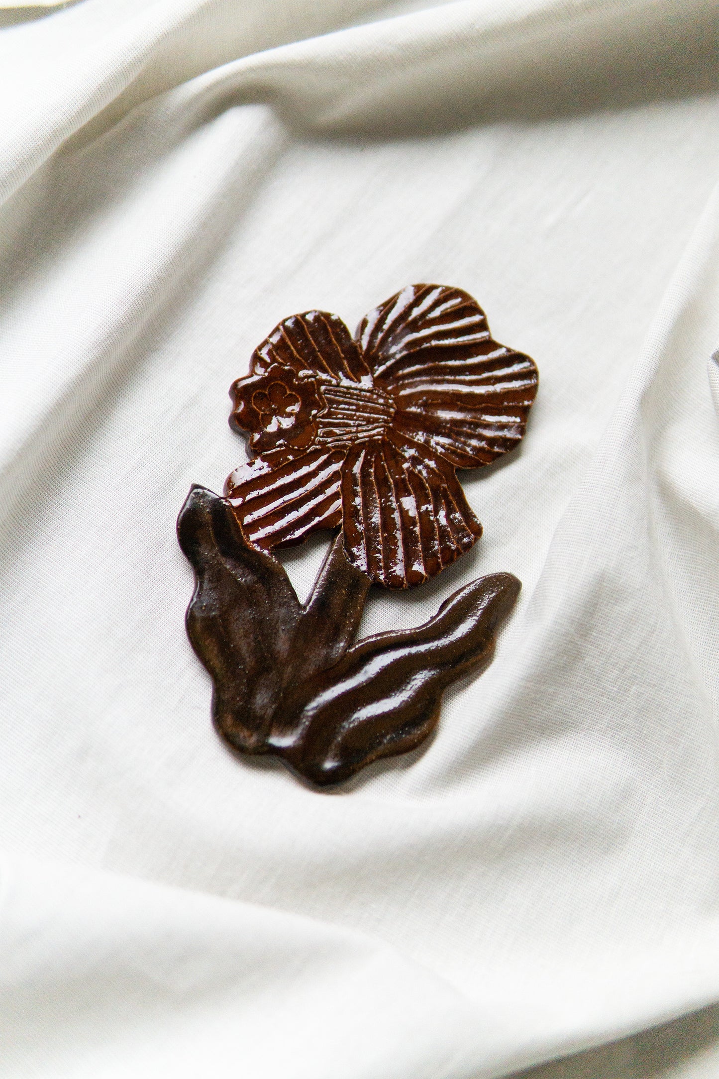 Small Daffodil Brown Red