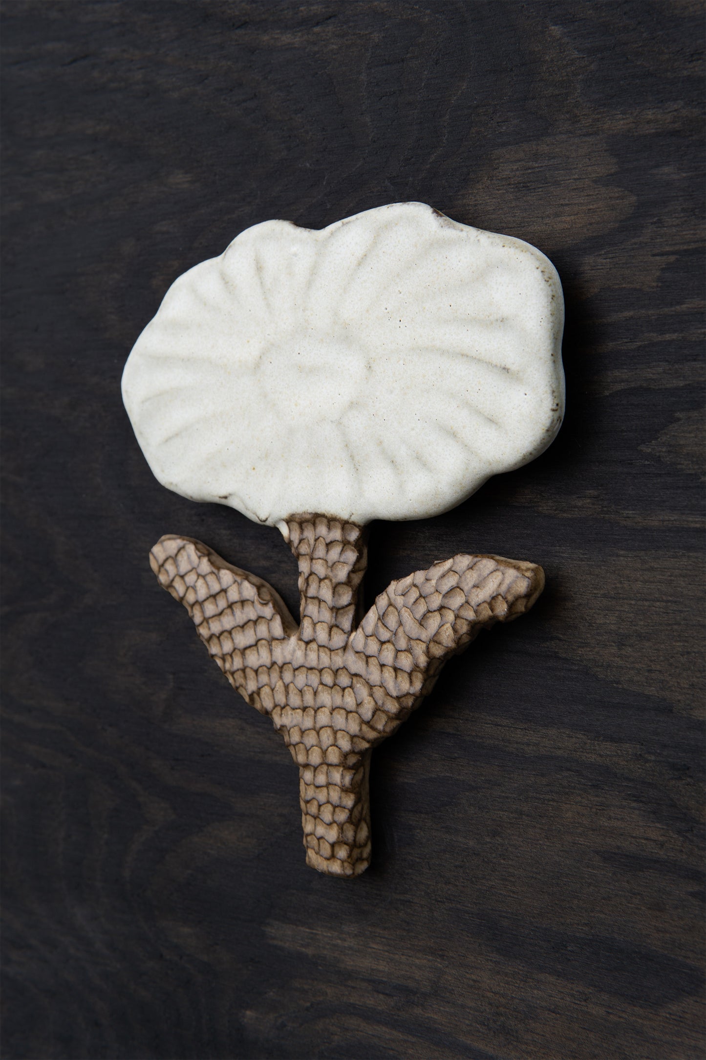 Small Flower White Brown
