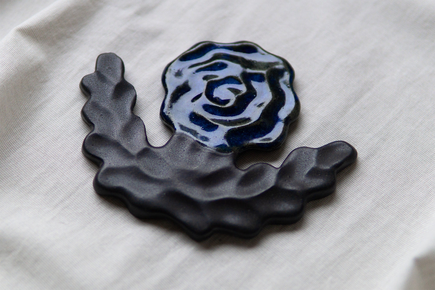 Small Rose Blue Black