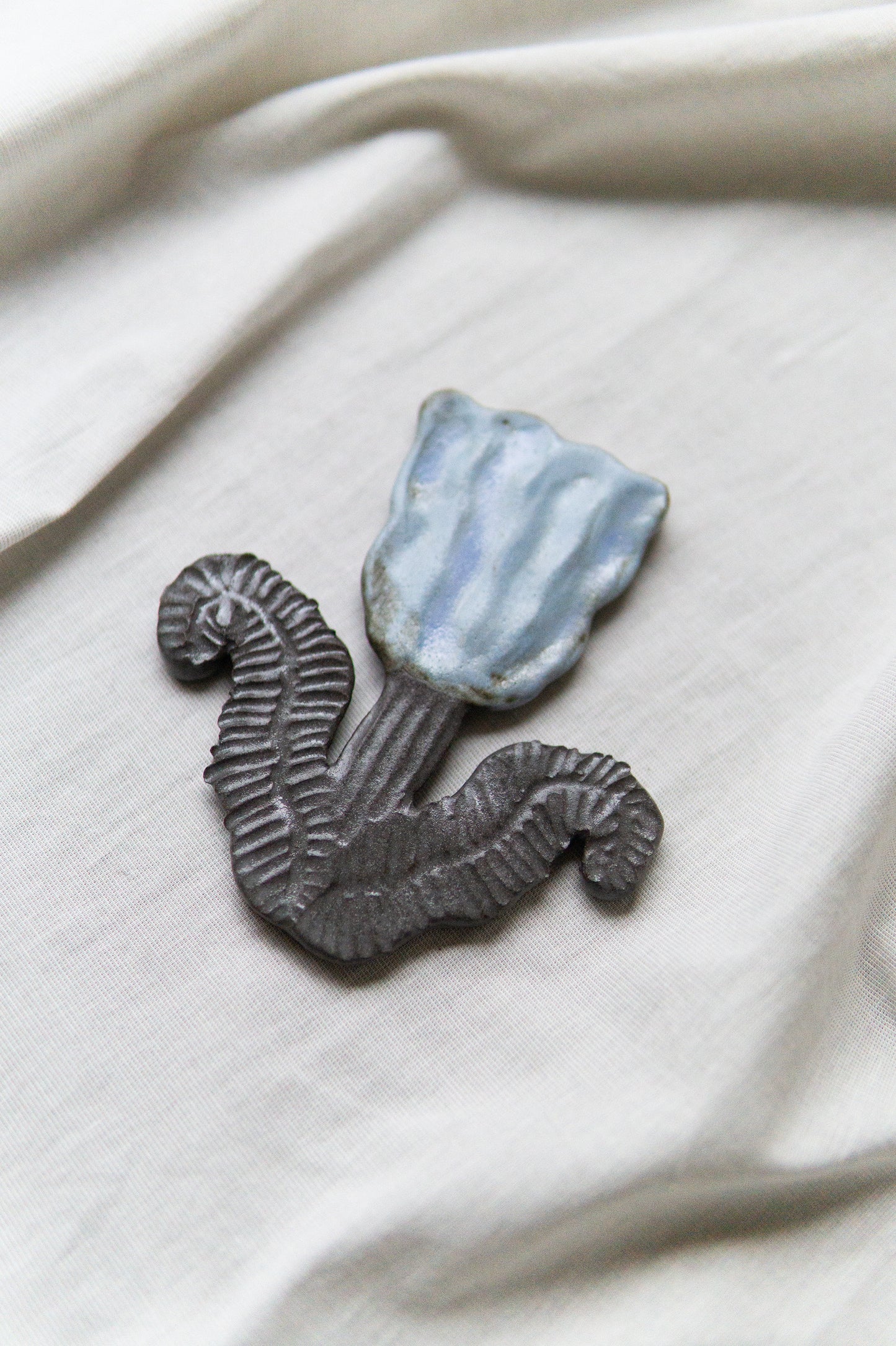 Small Tulip Grey Blue