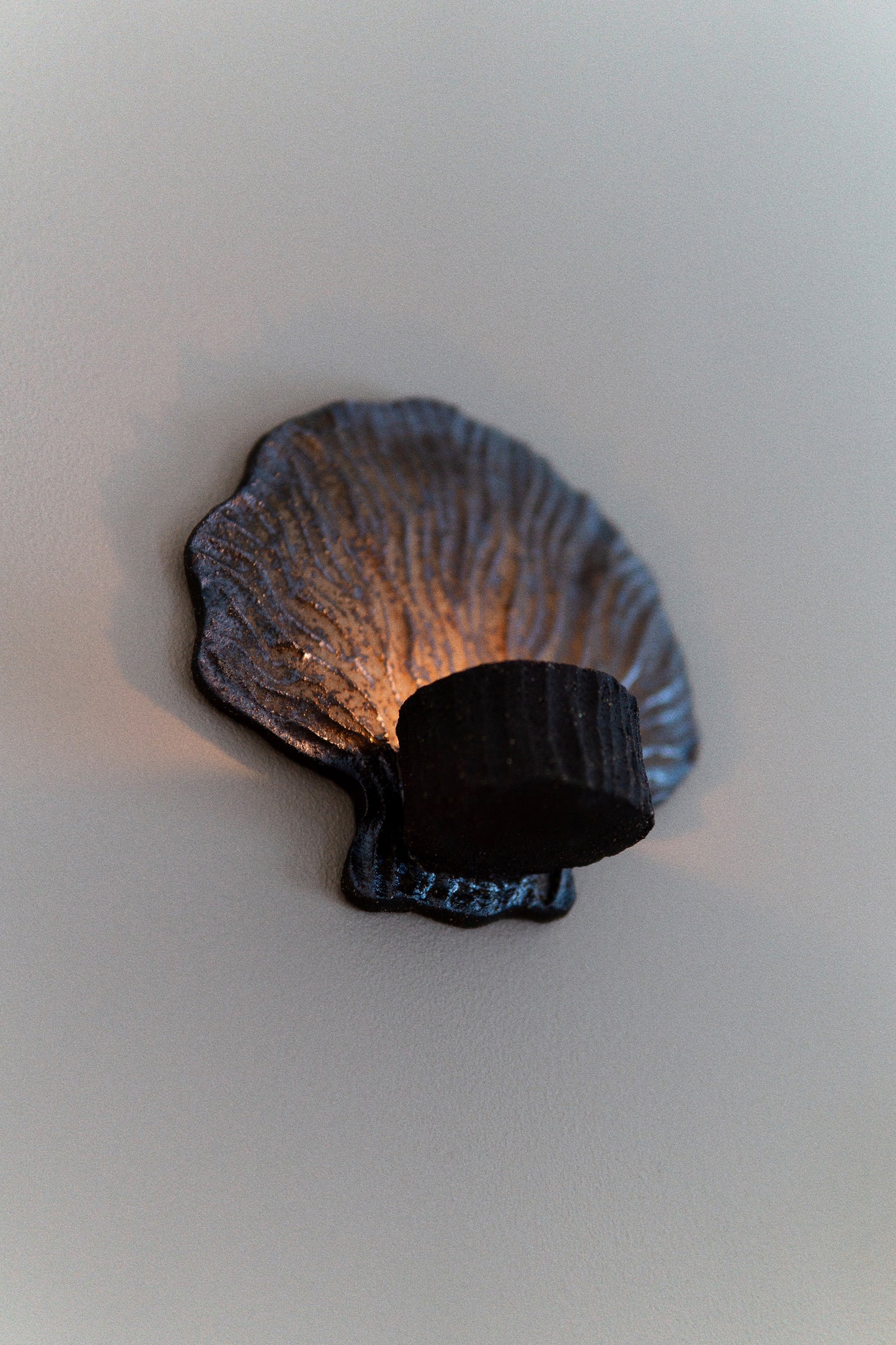 Shell Candle Holder Brown